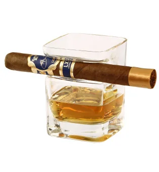 Rom- og whiskyglass med sigarholder